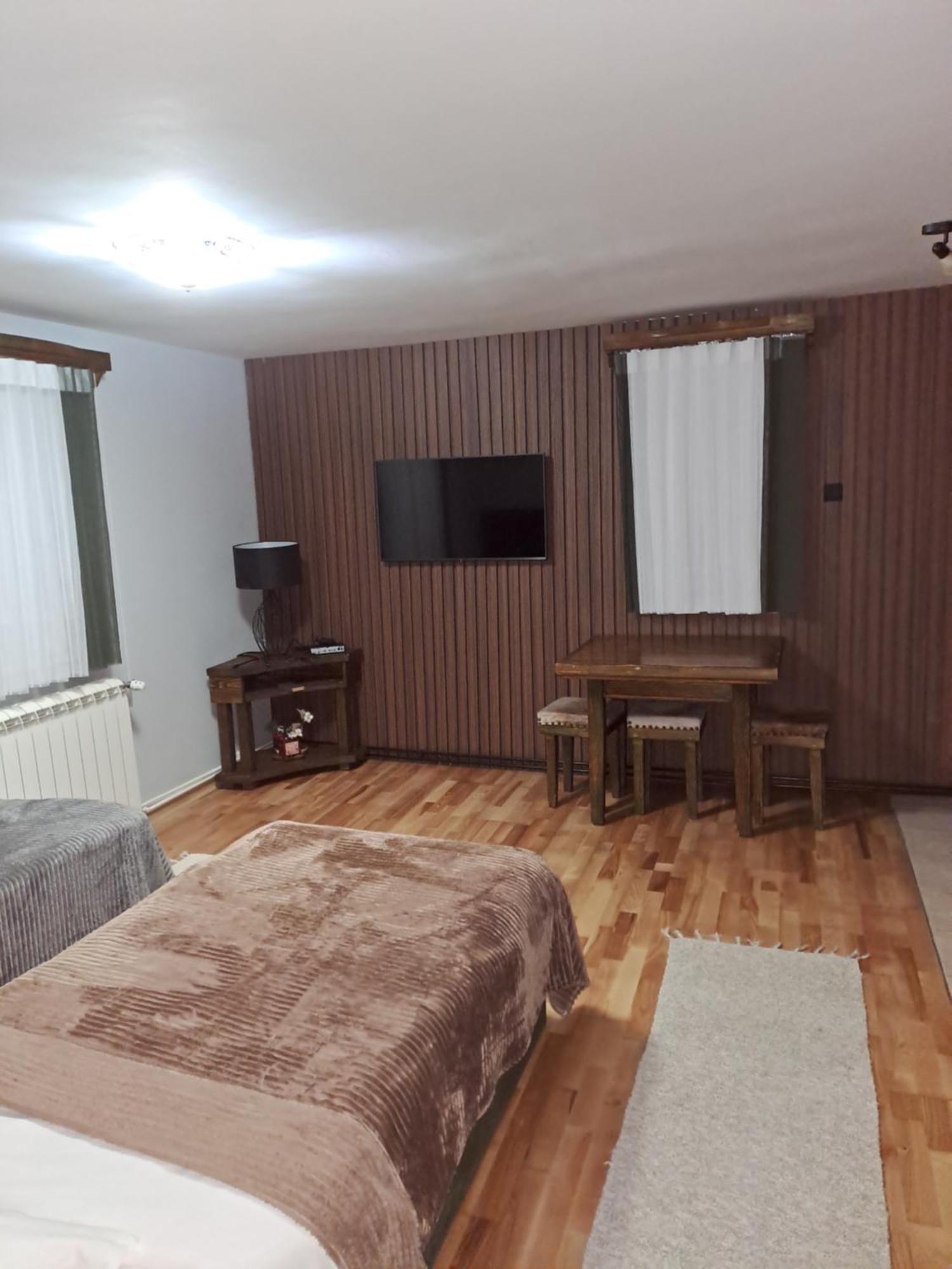 Rooms And Apartmants Mirovic Kolasin Bilik gambar